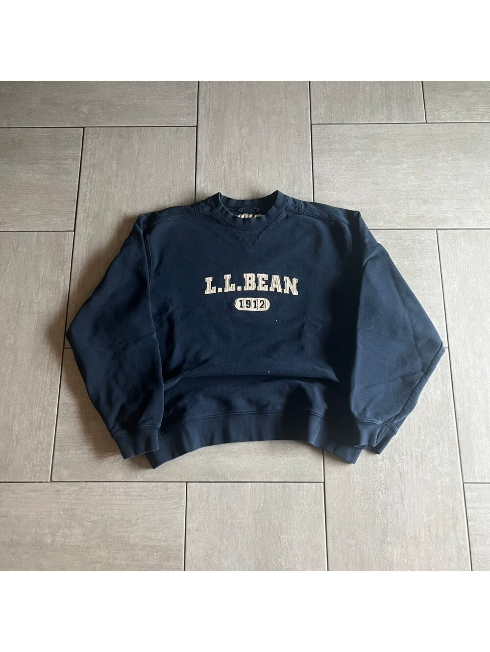 Vintage L.L. Bean Men's Navy Pullover Sweatshirt Large